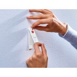 Clavo autoadhesivo tesa sujecion hasta 2 kg uso paredes pintadas removible blister de 2 unidades
