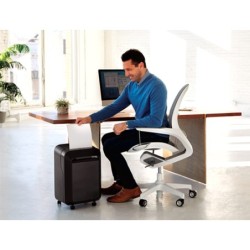 Destructora de documentos fellowes lx-210 capacidad de corte 16 h seguridad p4 destruye grapas clips y