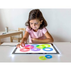 Juego miniland set de 16 aros translucidos y 12 tarjetas de actividades de diferentes tematicas 235x195x80 mm