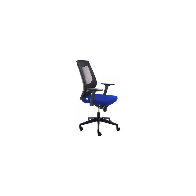 Silla rocada de oficina con brazos tapizada en tela ignifuga azul y respaldo en polimero negro Silla rocada de oficina con brazos tapizada en tela ignifuga azul y respaldo en polimero negro