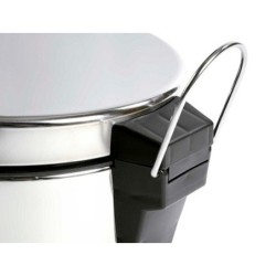 Papelera metalica q-connect con pedal cromada 32x21 cm capacidad 6 litros