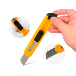 Cuter q-connect plastico ancho cuchilla 18 mm xd-11 blister 1 unidad